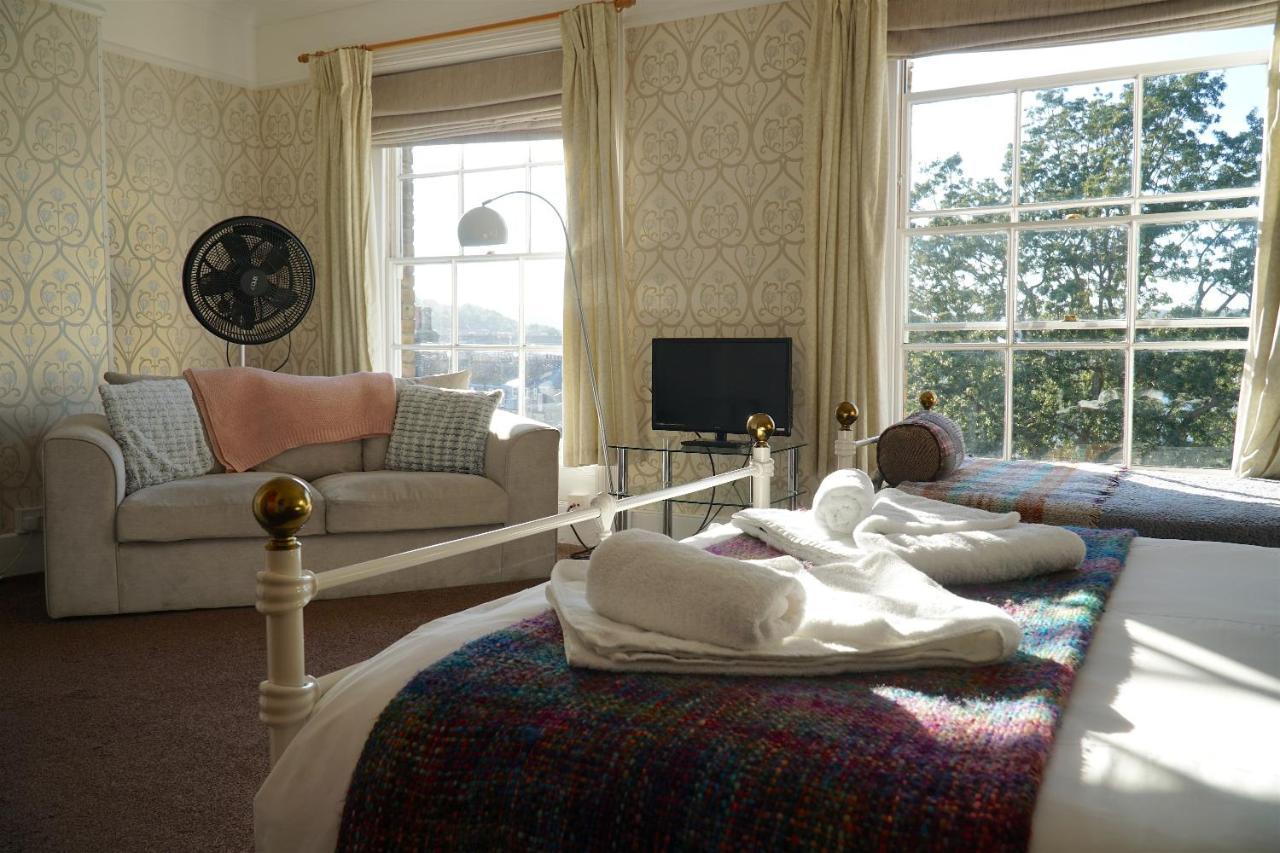 דובר Castle House Guest House מראה חיצוני תמונה