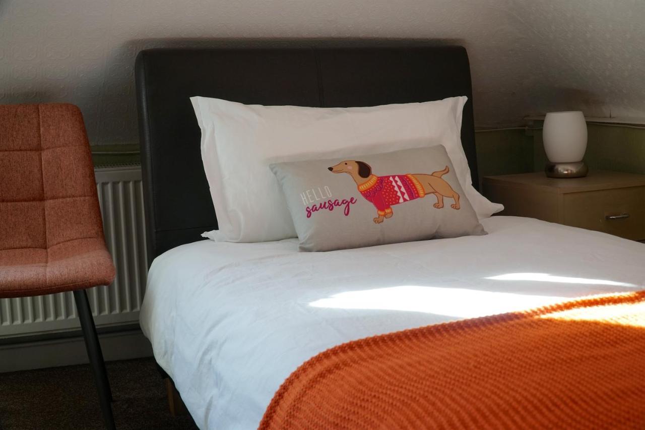 דובר Castle House Guest House מראה חיצוני תמונה
