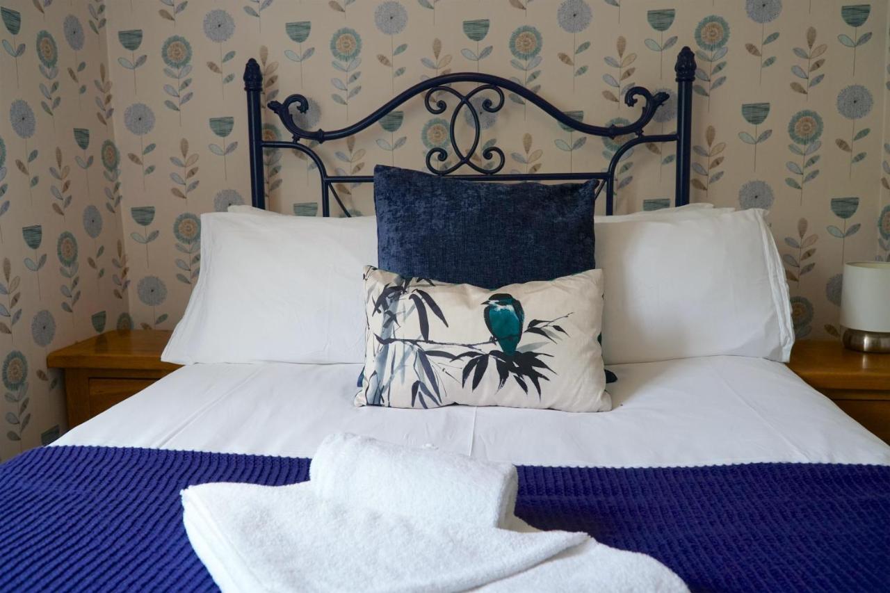 דובר Castle House Guest House מראה חיצוני תמונה