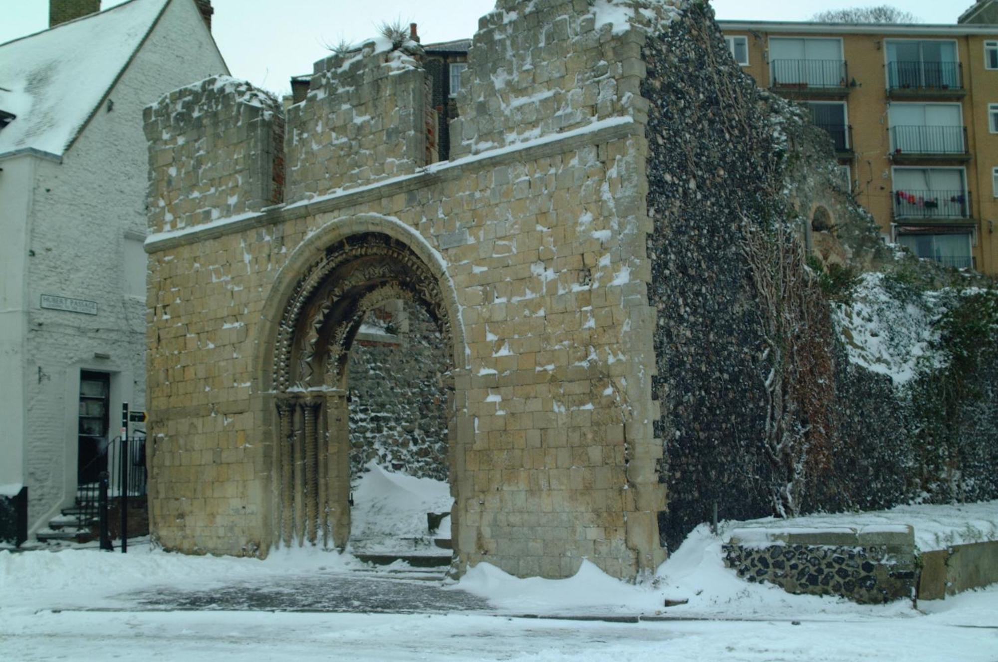 דובר Castle House Guest House מראה חיצוני תמונה
